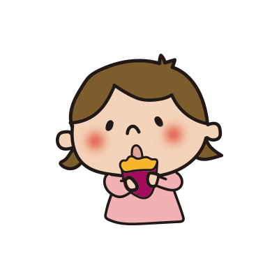 焼き芋を食べる子供（女の子）