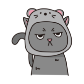 ネズミのかぶりもので不機嫌な猫（グレー）