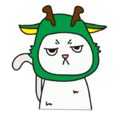 辰のかぶりもので不機嫌な猫（白）