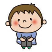 座っている子供（男の子）