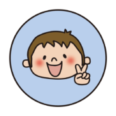 青い丸の中に男の子1（チョキ）