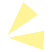 目立たせる三角の黄色い飾り