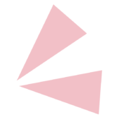 目立たせる三角のピンクの飾り