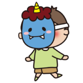 節分で青鬼のお面をかぶって逃げる子供（男の子）