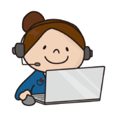 ヘッドセットをしてパソコンを操作するお局さん（女性）