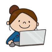 パソコンを操作するお局さん（女性）