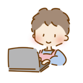 パソコン作業をするゆるくて可愛い男性保育士