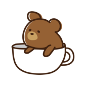 カップに入ったクマ