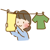 洗濯物を干すゆるくて可愛い女性の介護士