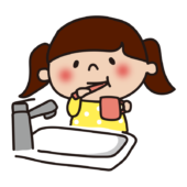 歯磨きしている子供（女の子）