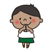 手を合わせているカンボジアの子供（男の子）