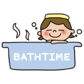 バスタイムと書いているお風呂の湯船につかっている子供（女の子）