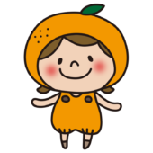 みかんのかぶり物をしている子供（女の子1）