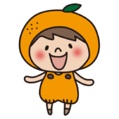 みかんのかぶり物をしている子供（男の子2）