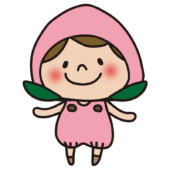 桃のかぶり物をしている子供（女の子1）