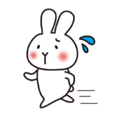 焦って走る白いうさぎ