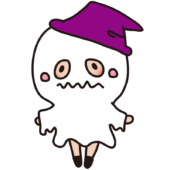 ハロウィンで魔女の帽子をかぶったお化けの仮装をした子供