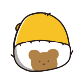 パンツおむつをはいた後ろ向きのまんまるひよこ