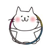 新体操でフープを使って踊る白い猫1