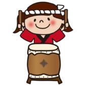 お祭りで太鼓をたたく子供（女の子4）