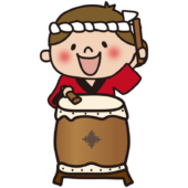 お祭りで太鼓をたたく子供（女の子1）