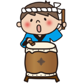 お祭りで太鼓をたたく子供（男の子3）