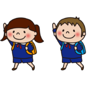 手をあげて歩く子供たち2