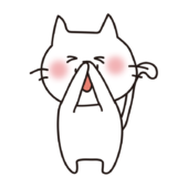 鼻をさわっている白い猫