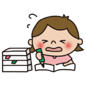 たくさんの宿題をしている子供（女の子）