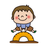 公園のタイヤとびで遊ぶ子供（男の子1）