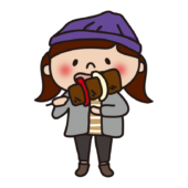 キャンプでバーベキューを楽しむ子供（女の子）