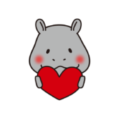 赤いハートを持ったカバ