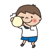 ドッジボールでボールをキャッチする子供（男の子）