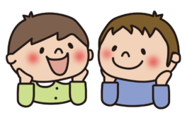 寝転んでおしゃべりする子供たち（男の子）