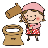エプロンと三角巾をしてお餅つきをする子供（女の子1）