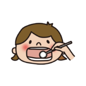 歯科検診をする子供（女の子）