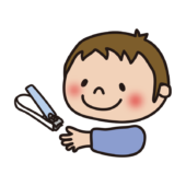 爪切りをする子供（男の子）