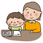 勉強する息子と見守るママ