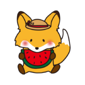 夏に麦わら帽子をかぶってスイカを食べているキツネ