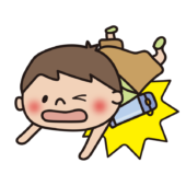 水筒を持ったまま転倒する子供（男の子）