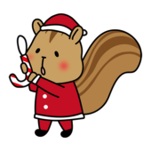 サンタの衣装でクリスマスの飾りつけをするリス