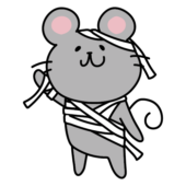 ハロウィンでミイラの仮装をするねずみ