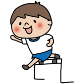 ハードル走でハードルを跳ぶ子供（男の子）