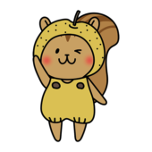 梨のかぶり物をしているリス