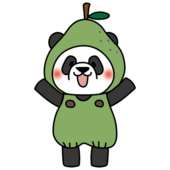 洋ナシのかぶり物をしているパンダ
