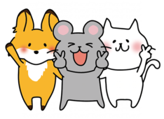 写真撮影でポーズをとるキツネとネズミと白い猫