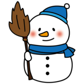 ほうきを持っているニンジンの鼻の雪だるま