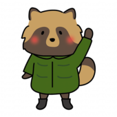 ダウンコートを着た冬服のタヌキ