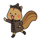 冬にニット帽をかぶって走っているリス