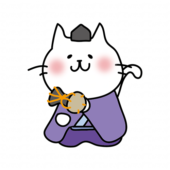 白い猫の雛人形の五人囃子（小鼓）